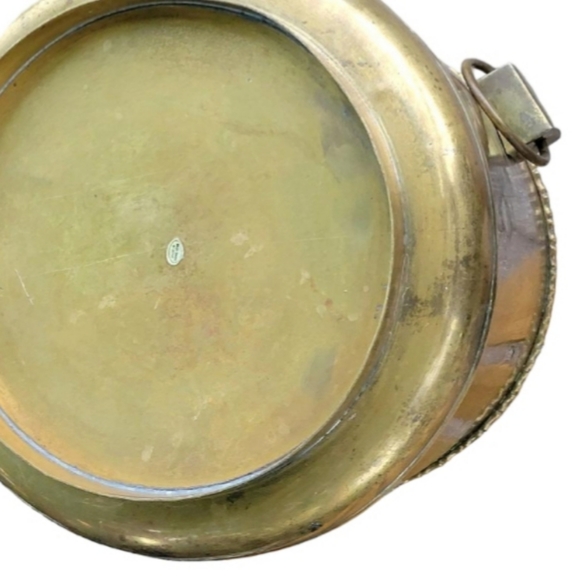 ❗Vintage Asian Chinoiserie Brass Planter with Side Ring Handles❗ - Picture 4 of 8